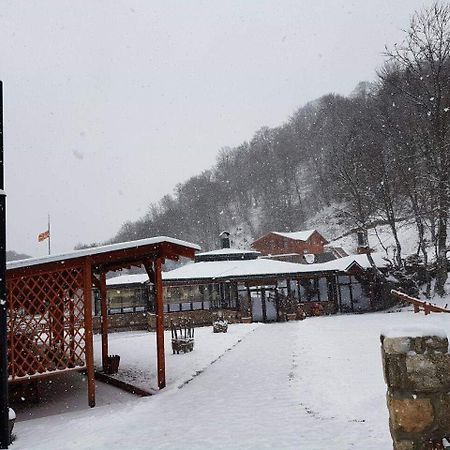 Turistichki Kompleks Bela Voda Hotel Dvoriste Exterior photo