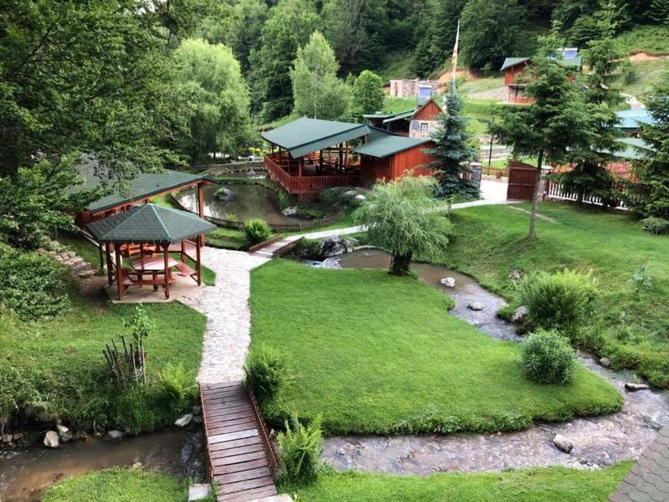 Turistichki Kompleks Bela Voda Hotel Dvoriste Exterior photo